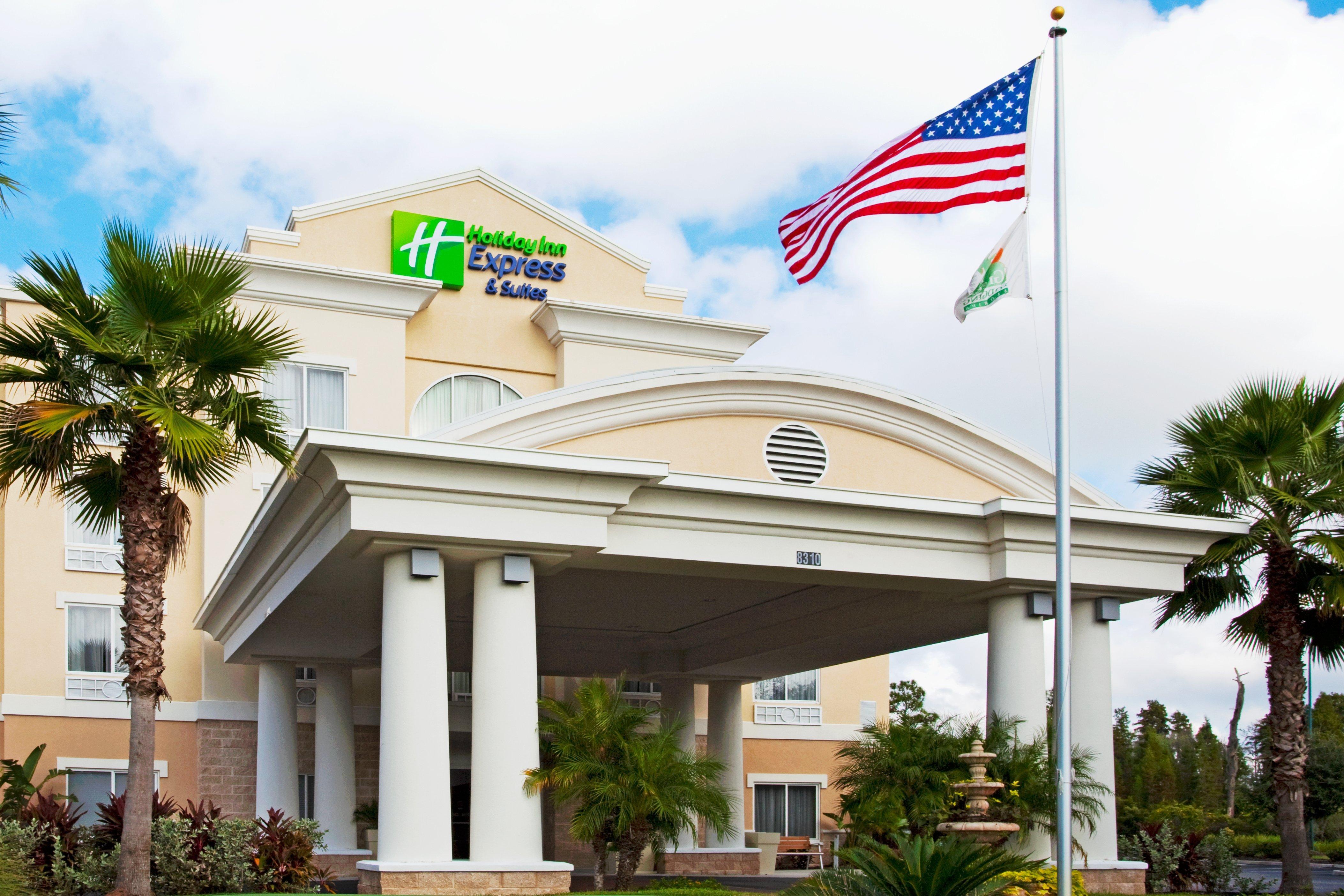 Holiday Inn Express And Suites Tampa I-75 At Bruce B. Downs, An Ihg Hotel Exterior photo